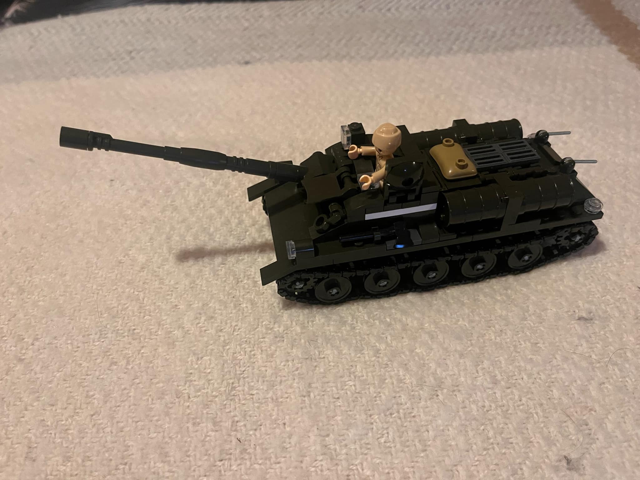Char ce n'est pas du lego